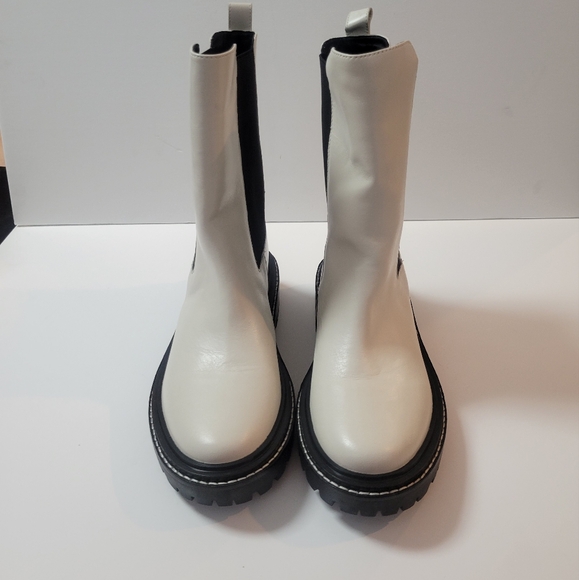 New Tory Burch Benton Leather Ankle Boot In New Ivory Sz 10.5 - Picture 9 of 12